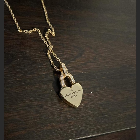 Louis Vuitton Heart Shaped Necklace - Picture 2 of 3